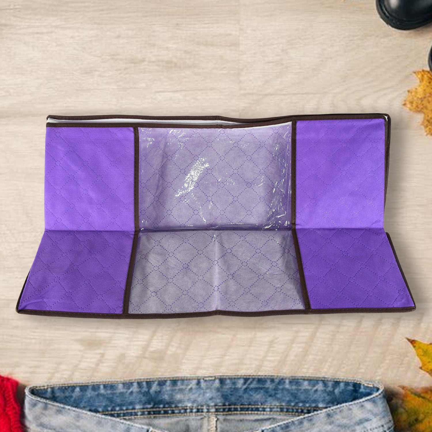 Clothing storage bag with zipper, non-woven storage bag for storing the clothes and sarees. Clothing storage bag with zipper, non-woven storage bag for storing the clothes and sarees.